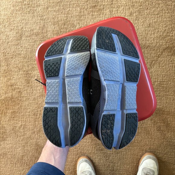 On Cloudgo - Picture 5 of 6